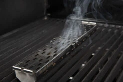 Broil King Pellet Smokerbox / Räucherbox -Bbq Discounter 22156 broil king pellet smokerbox 60181 4 1607699353
