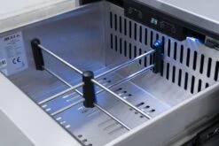 BULL Premium Outdoor Schubladen-Kühlschrank Mit LED Kontrollpanel, IPX4 Spritzwassergeschützt -Bbq Discounter 22280 BULL Premium Kuehlschrank LED Bele 7 1613487089