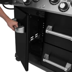 Broil King Imperial 590 IR Black Gasgrill - Modell 2023 - SMART Deal Inkl. Grillfürst Grill Control 26 Broil King Imperial 590 IR Black Gasgrill - Modell 2023 - SMART Deal Inkl. Grillfürst Grill Control -Bbq Discounter Broil King Imperial 590 IR Tuer Unterschrank