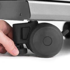 Broil King Regal S490 PRO IR Gasgrill - Modell 2023 - SMART Deal Inkl. Grillfürst Grill Control -Bbq Discounter Broil King Regal Laufrolle hoehenverstellbar 1