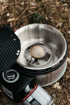 Cobb Grill Premier Gas Deluxe 2.0 - Gasgrill - Kartuschenanschluss - Modell 2023 -Bbq Discounter Cobb Grill Premier Gas Deluxe Campinggrill