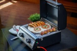 Grillfürst G201E 2-Brenner Gasgrill Portabel V2 - Campinggrill / Balkongrill 50mbar - Inkl. Untergestell -Bbq Discounter Grillfuerst Camping Gasgrill G201 Pizzastein 1