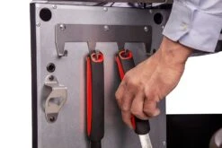 Grillfürst G520E 5-Brenner Gasgrill Mit Hochtemperaturbrenner, Heckbrenner Und Edelstahl Rosten - X-DEAL Inkl. Zubehörpaket -Bbq Discounter Grillfuerst Gasgrill G520E Besteckhaken Leiste