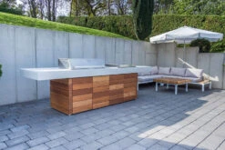 Grillfürst Outdoor Küche Mit Beton-Arbeitsplatte Und HPL-Unterschrank - Mit Edler Holzverkleidung (300 Cm X 80 Cm) - Mit Einbaugrill Und Planchagrill -Bbq Discounter Grillfuerst Outdoor Kueche Beton Kuecheninsel Unterschraenke 5 1645801079