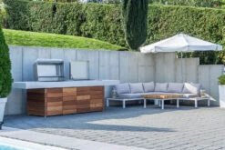 Grillfürst Outdoor Küche Mit Beton-Arbeitsplatte Und HPL-Unterschrank - Mit Edler Holzverkleidung (300 Cm X 80 Cm) - Mit Einbaugrill Und Planchagrill -Bbq Discounter Grillfuerst Outdoorkueche Beton Kuecheninsel Unterschraenke 4 1645801078