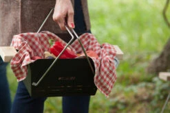 Knister Grill Small - Holzkohle Kompaktgrill -Bbq Discounter Knister Gril Small Tragekorb