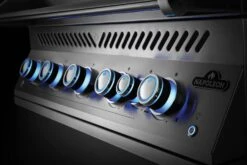 Napoleon 700-Series 38" BIG38 Edelstahl Einbaugrill Inkl. Drehspieß - Modell 2023 -Bbq Discounter Napoleon Einbaugrill 700 Series BIG38 Drehregler beleuchtet 18 1671184705