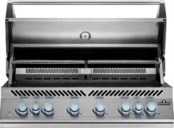 Napoleon 700-Series 44" BIG44 Edelstahl Einbaugrill Inkl. Drehspieß - Modell 2023 -Bbq Discounter Napoleon Einbaugrill BIG44 Warmhalterost hinten