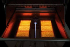 Napoleon Prestige Pro 825-3 Edelstahl Einbaugrill Gas - Inkl. Drehspieß - Modell 2023 14 Napoleon Prestige Pro 825-3 Edelstahl Einbaugrill Gas - Inkl. Drehspieß - Modell 2023 -Bbq Discounter Napoleon Prestige PRO825 doppelte Sizzle Zone 1