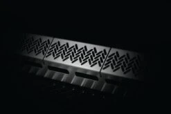 Napoleon Rogue SE 425 Gasgrill, Schwarz Mit Gussrosten - Hero Modell 2023 Inkl. Drehspieß - SMART Deal Inkl. Grillfürst Grill Control -Bbq Discounter Napoleon Rogue SE Backburner Heckbrenner