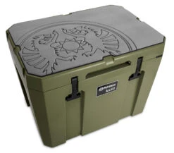 Petromax Kühlbox 50 Liter Oliv - Inkl. Sitzkissen, Haft-Unterlage Und Einsatzkorb -Bbq Discounter Petromax kx50 padg d Haft Auflage Kuehlbox kx50 oliv grau Drachen 9 1625043072
