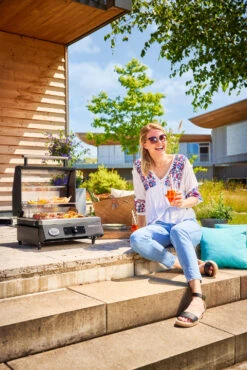 Rösle Elektrogrill Videro E2-P Campinggrill -Bbq Discounter Roesle Elektrogrill Videro E2 P Lifestyle