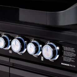 Rösle Gasgrill Magnum PRO G4-S - X-DEAL Inkl. Abdeckhaube, Gusseisen Grillplatte Und Drehspieß - Modell 2023 -Bbq Discounter Roesle Magnum Pro G4 S Drehregler