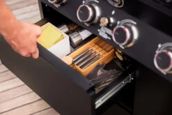 Rösle Gasgrill Videro Pro G6-S Vario+ Mattschwarz - Modell 2023 -Bbq Discounter Roesle Videro Pro G6 S Detail Schubladen