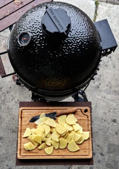 The Bastard Keramikgrill Classic Large - Complete - Schwarz Glänzend - Modell 2023 -Bbq Discounter The Bastard Classic Large Keramikgrill Seitentische