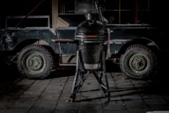 The Bastard Keramikgrill Classic Medium - Complete - Schwarz Glänzend - Modell 2023 -Bbq Discounter The Bastard Classic Medium Untergestell Seitentischel